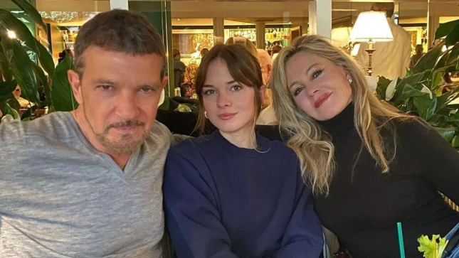 Antonio Banderas, Stella del Carmen y Melanie Griffith | Instagram